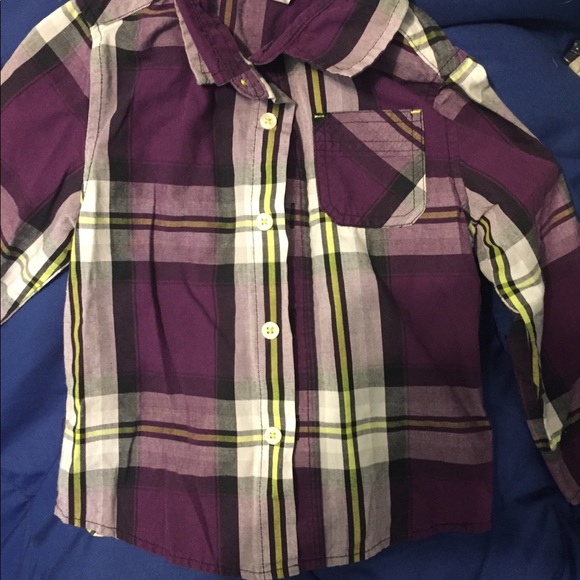 Set of 5 long sleeve button downs/flannel 3T - Picture 3 of 5